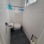 Ons *